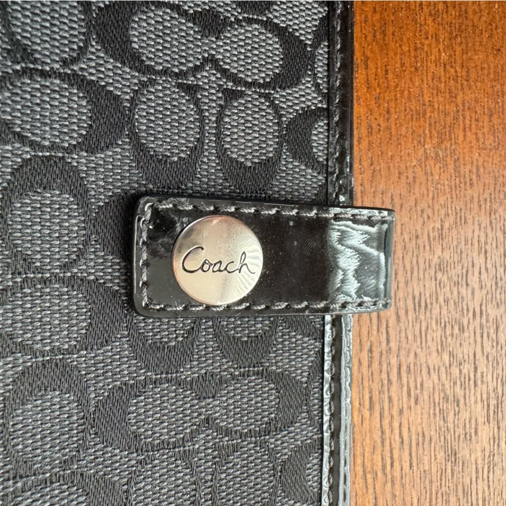 Coach Signature Black Canvas Slim Wallet W/ Patent Leather Trim - Picture 2 of 15